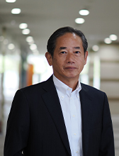 Head of Center the Career Support Center Masanori Toyoshima (Professor Faculty of Economics)