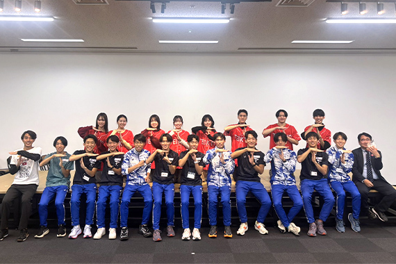 駅伝競走部の卒業生でYouTuberのたむじょーさんとトークショー企画を実施しました