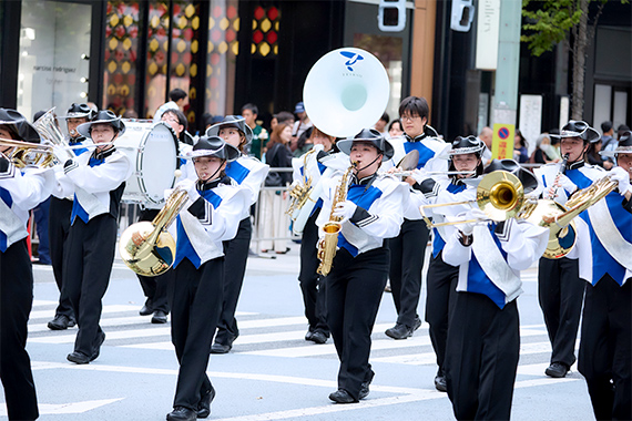 吹奏楽部が秋の銀座交通安全ゴールデンパレードに出演しました