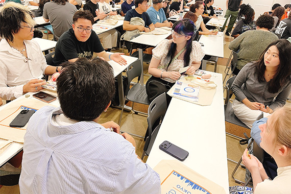 We hosted a Summer Japanese Program for North American university students, organized by the NPO CIEE.