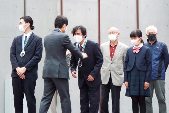 蓮田研究室とロボラボがうつのみや市民賞を受賞しました 帝京大学