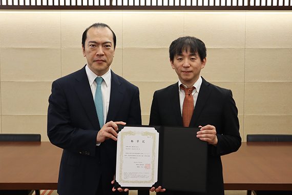 Scenes from the day 03 Chairman and President Yoshihito Okinaga and Associate Professor Masaaki Kawamura