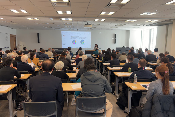 Teikyo University Recurrent College International Liberal Arts Seminar "Where is Trump's America and the World Headed? How Should Japan's New Administration Cope?"