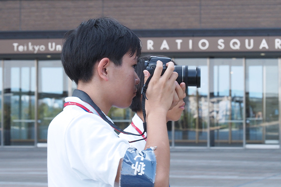 八王子キャンパスにて由木中学校の生徒による職場体験を受け入れました