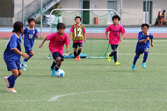 八王子キャンパスにて小学4年生以下を対象に2025年度帝京大学杯少年少女フットサル大会を開催しました