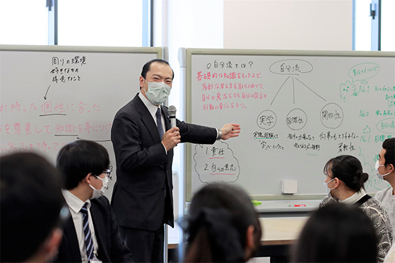 入学準備教育「帝京学」のフリップトクラスルームが行われました