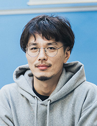 Photo of Associate Professor Yohei Takasugi