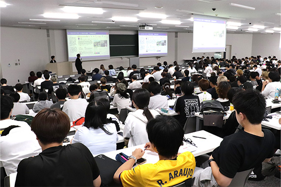 FC東京による特別授業を実施しました