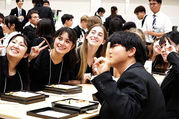 本学吹奏楽部がコロラド・スプリングス・ユース・シンフォニーによる演奏会および交流会を実施しました