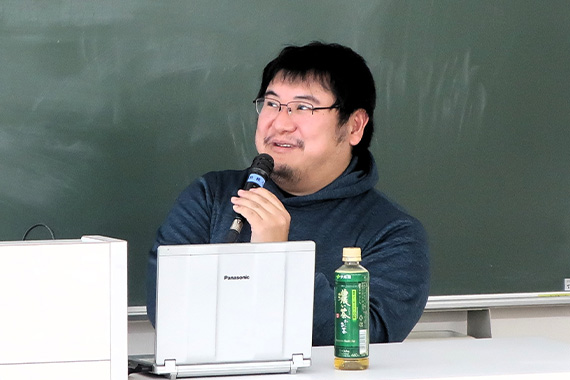 文学部梅田ゼミにて名古屋市美術館学芸員 近藤将人氏のゲスト講義を実施しました
