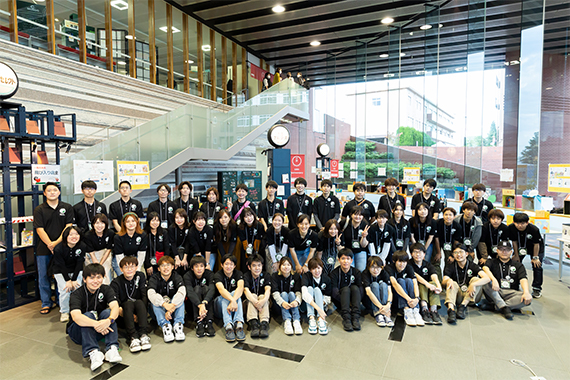 Teikyo University's Co-Reading Library, which aims to create a system for reading throughout the university, will exhibit at the "General Library Exhibition"