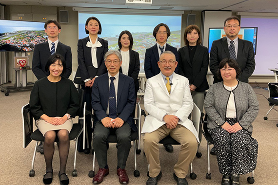 Faculty members from Fukuoka Campus toured the Simulation Education and Research Center at Itabashi Campus