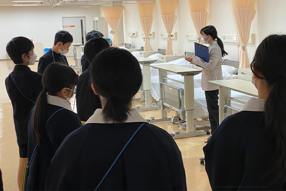 福岡キャンパスにみやま市立清水小学校の6年生が来訪しました
