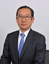 医学部長　 川村　雅文