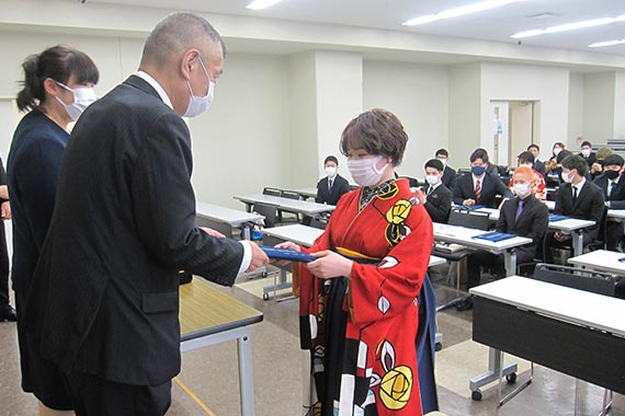 年度帝京大学卒業式を挙行しました 帝京大学