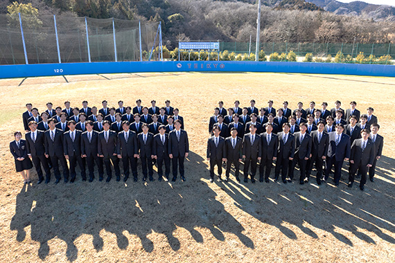 硬式野球部の集合写真