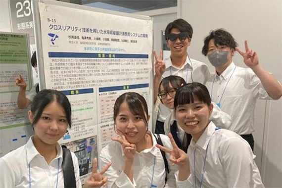 亀澤准教授と福岡医療技術学部の学生が第19回日本診療放射線学教育学会学術集会で優秀論文賞受賞と研究発表を行いました