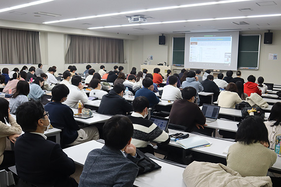 A lecture was given by Professor Chen Taibin, Department of Radiological Technology, Ui-Shou I-Shou University
