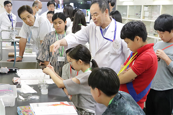 八王子市夏季子ども科学教室を実施しました