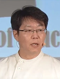 沖雄二 先生の写真　