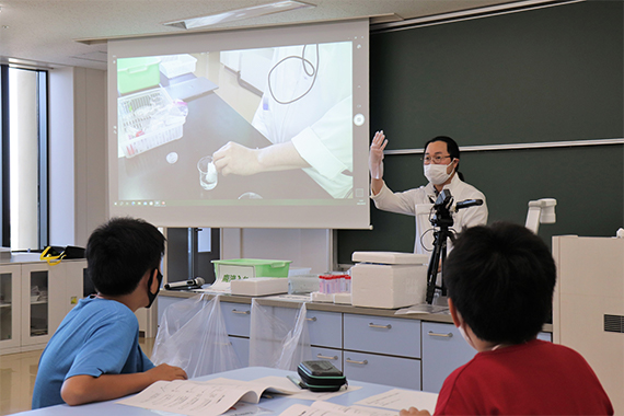 八王子市夏季子ども科学教室を実施しました
