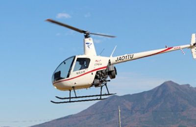 ヘリパイロットコースの学生が事業用操縦士国家試験に全員合格