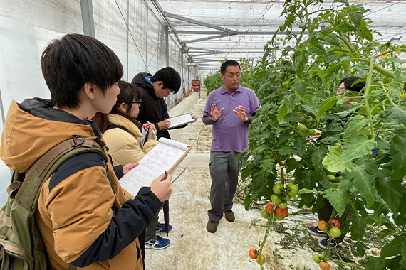 史学科地理学コースの学生が宇都宮市で地理学野外実習の現地調査を実施しました