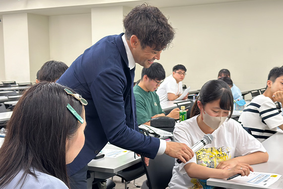 医療系の学生を対象に日テレアナウンサーからコミュニケーションスキルを学ぶワークショップを実施しました