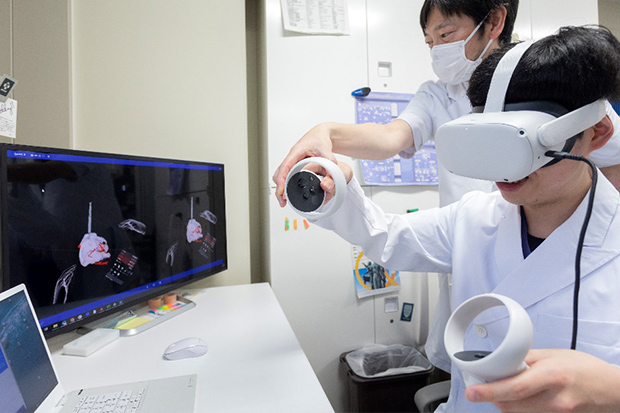VRを用いた骨髄穿刺のトレーニングの研究の写真