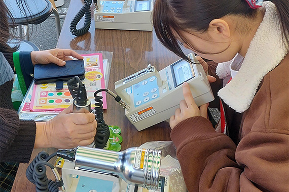 Students and faculty from Faculty of Fukuoka Medical Technology exhibited at the "Omuta Industrial Festa".