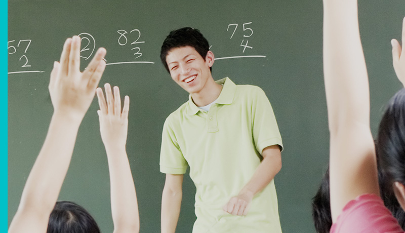 Why did you want to become a teacher? Is it rewarding? <br />We interviewed a Teikyo University graduate who became a teacher.