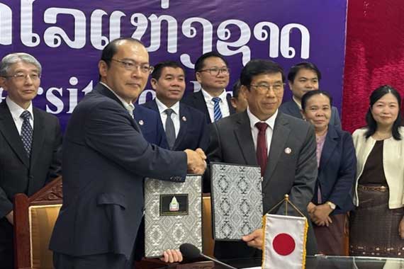 冲永理事長・学長がラオス国立大学を表敬訪問しました