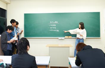 法学を学ぶために必要なスキルと基礎教養を習得