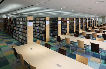 Photograph of bookshelf / reading seat on the 4th floor