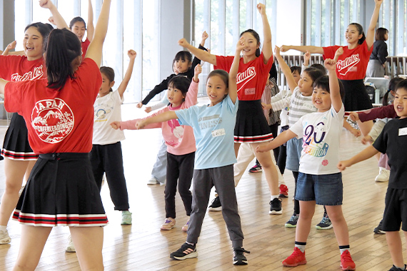 チアリーディング部がTEIKYOマルチスポーツカーニバル チアダンス教室を実施しました