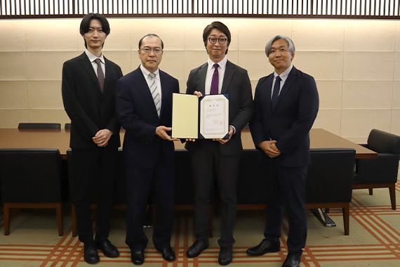 医療技術学部視能矯正学科准教授 広田雅和に帝京大学発ベンチャー企業の称号を授与しました