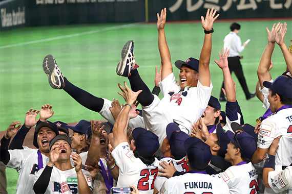 CLUB REBASE, managed by our university alumnus Makito Taguchi, has won the All Japan Club Baseball Championship for the first time.