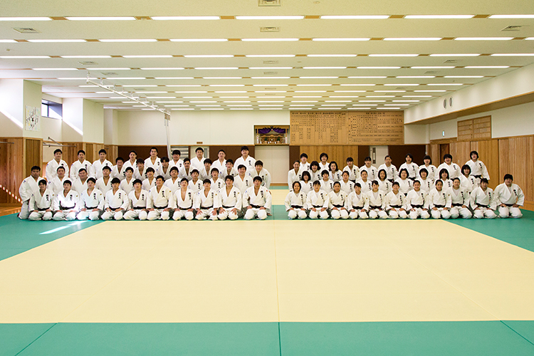 柔道部の集合写真