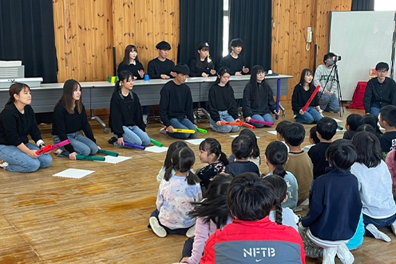 Students from the Tazaki seminar held a participatory concert at a kindergarten in Kawasaki City.
