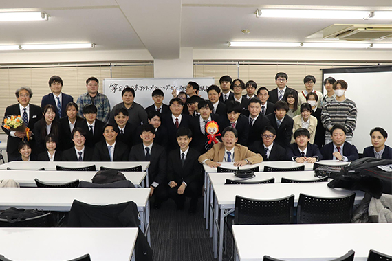 若山ゼミの学生が2024年日本アクティブラーニングゼミ研究成果発表会に参加しました