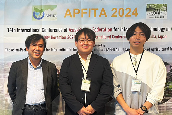 情報電子工学科の学生がロボティクス・AIの研究を国際会議で発表しました