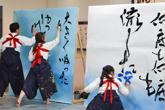 書道部が卒業制作展を実施しました