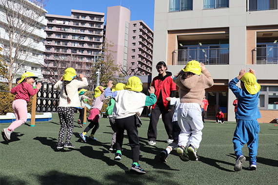 スポーツ医療学科のゼミが帝京幼稚園児を対象にマルチスポーツ企画を実施しました