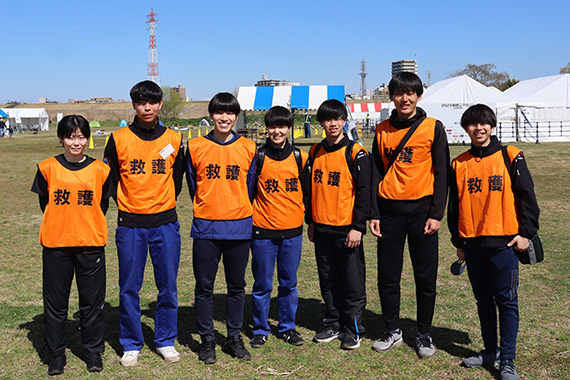 本学医療技術学部の学生及び教員が「2023板橋Cityマラソン」に救命ボランティアとして参加しました