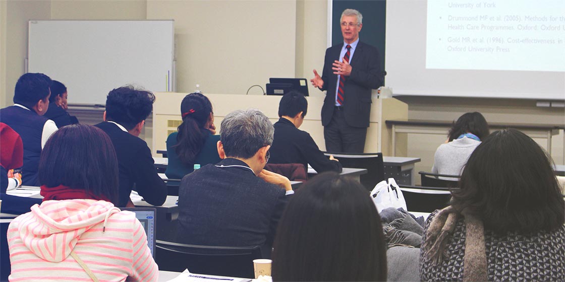 仕事をしながら大学院に通い税理士を目指す